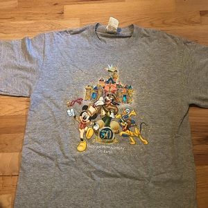 Vintage tee no stains or holes from early 2000s